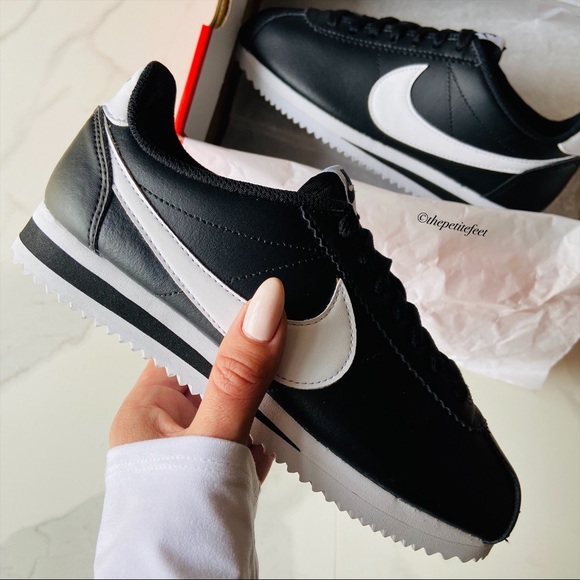 Nike Shoes - NWT Nike Classic Cortez leather black shoes